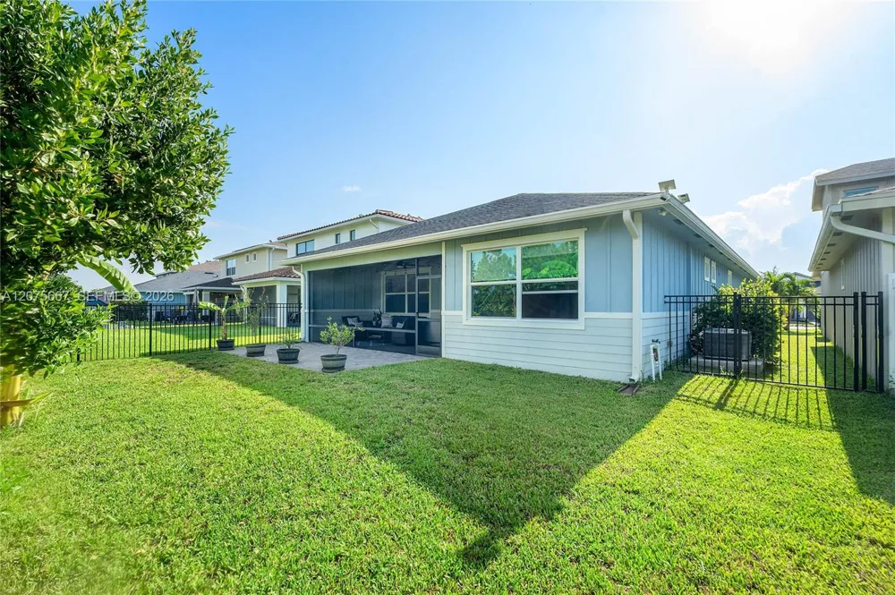 1393 Wandering Willow Way Loxahatchee, FL 33470