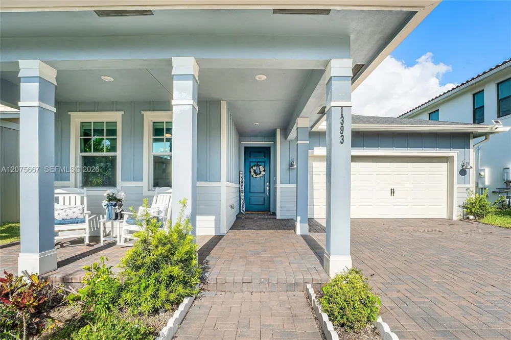 1393 Wandering Willow Way Loxahatchee, FL 33470