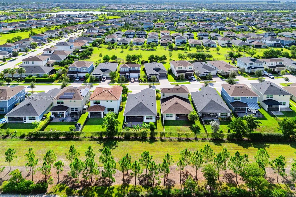 1393 Wandering Willow Way Loxahatchee, FL 33470