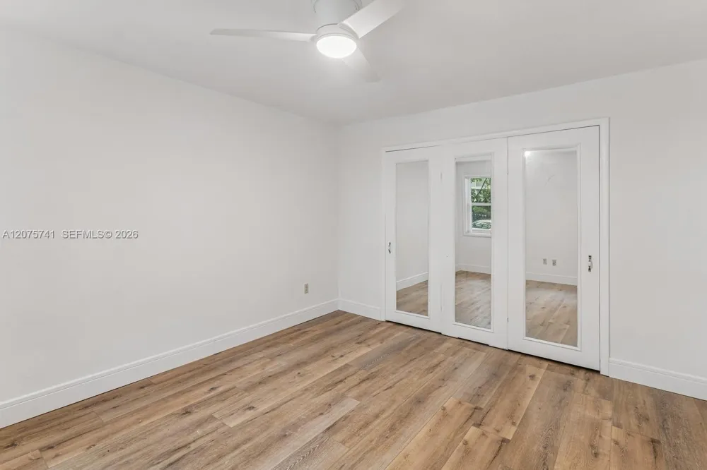 255 Sunrise Dr #107 Key Biscayne, FL 33149