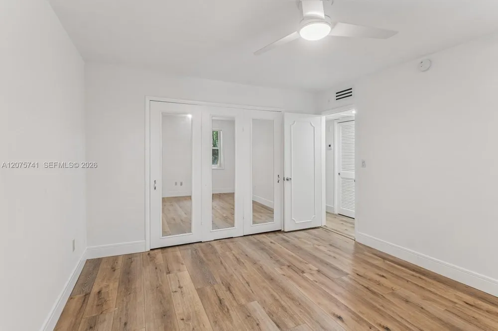 255 Sunrise Dr #107 Key Biscayne, FL 33149