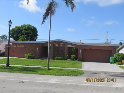 8570 Sunset Strip #8570