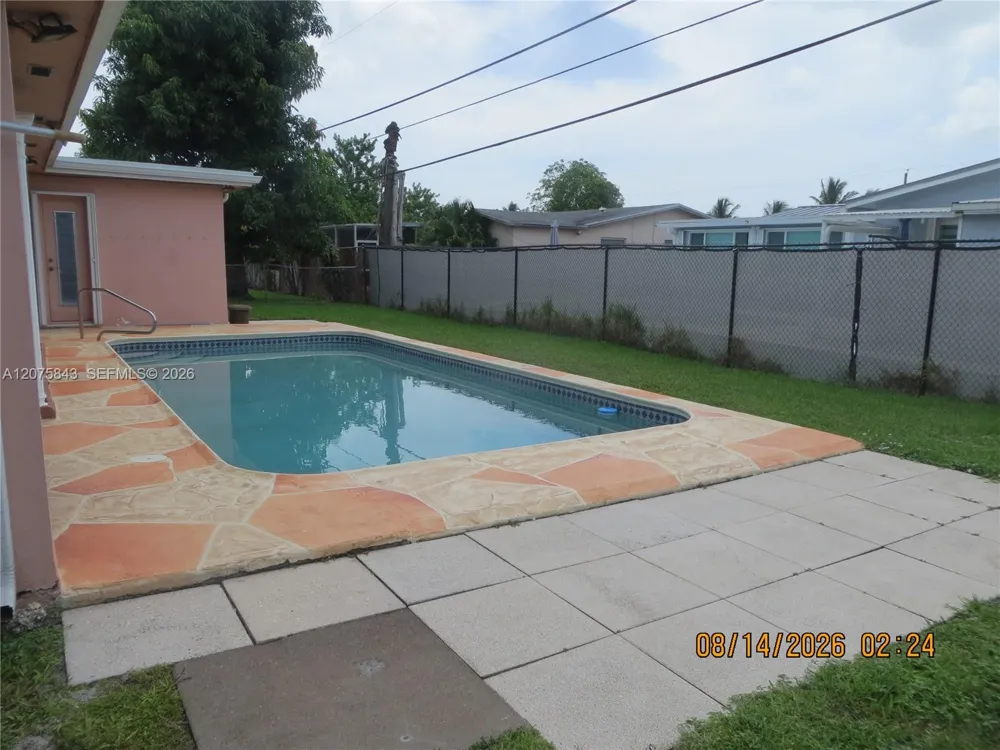 8570 Sunset Strip #8570 Sunrise, FL 33322