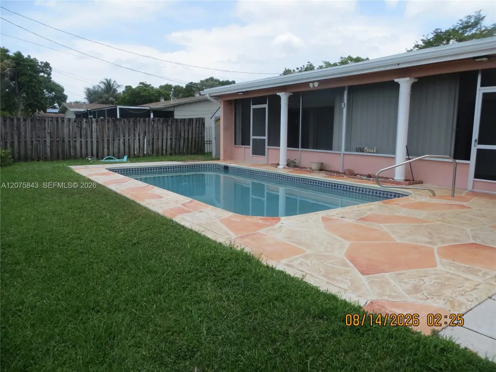 8570 Sunset Strip #8570 Sunrise, FL 33322
