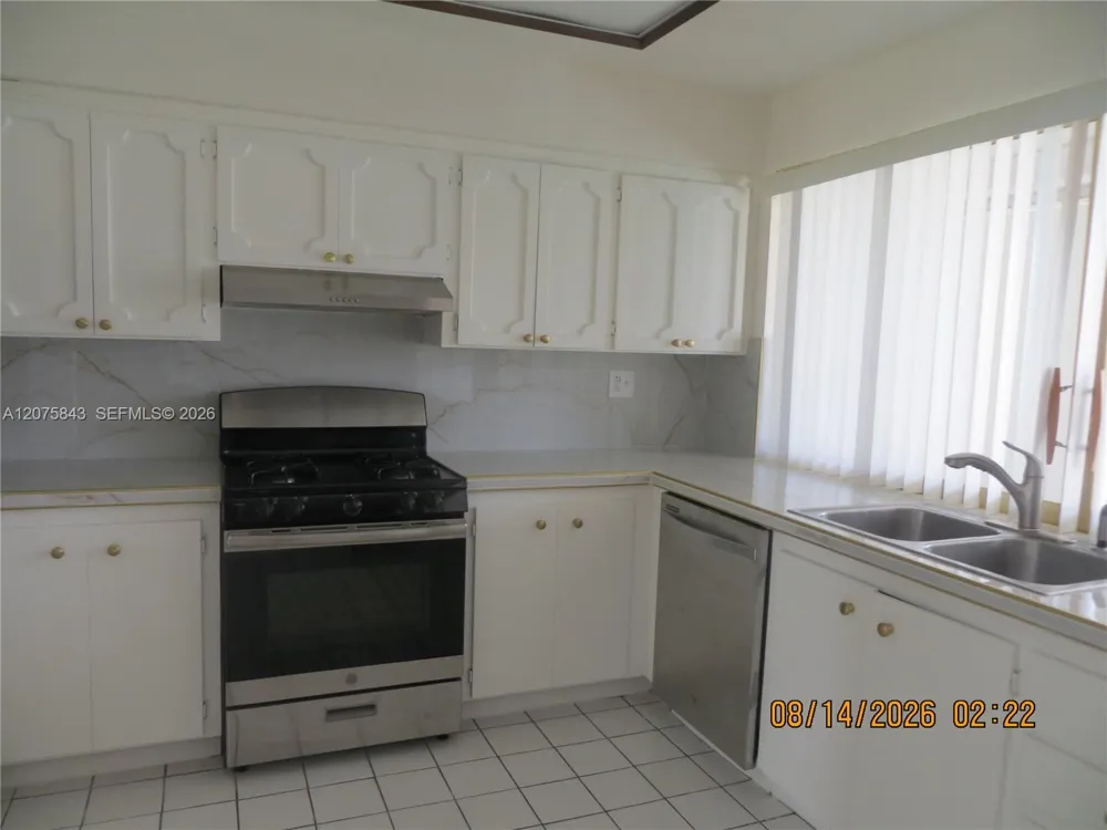 8570 Sunset Strip #8570 Sunrise, FL 33322