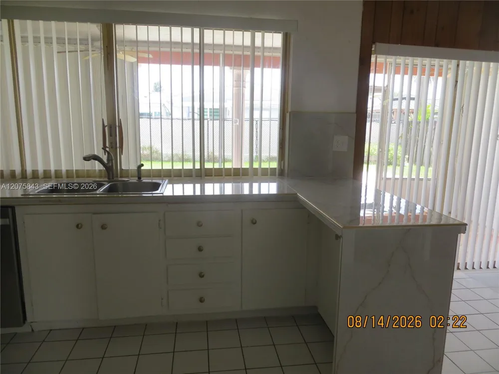 8570 Sunset Strip #8570 Sunrise, FL 33322