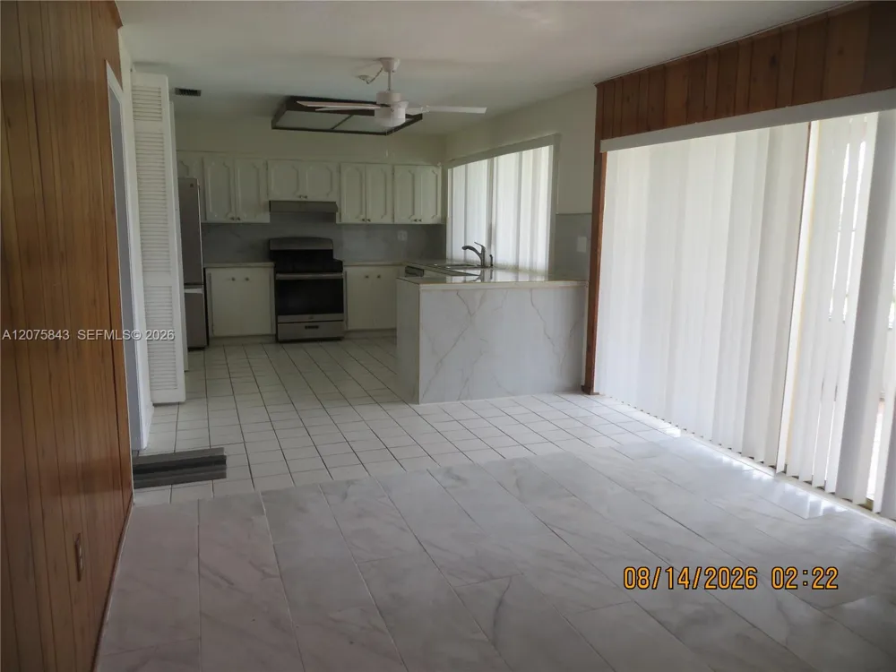 8570 Sunset Strip #8570 Sunrise, FL 33322