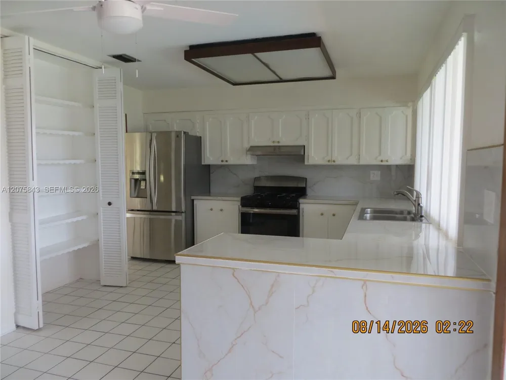 8570 Sunset Strip #8570 Sunrise, FL 33322