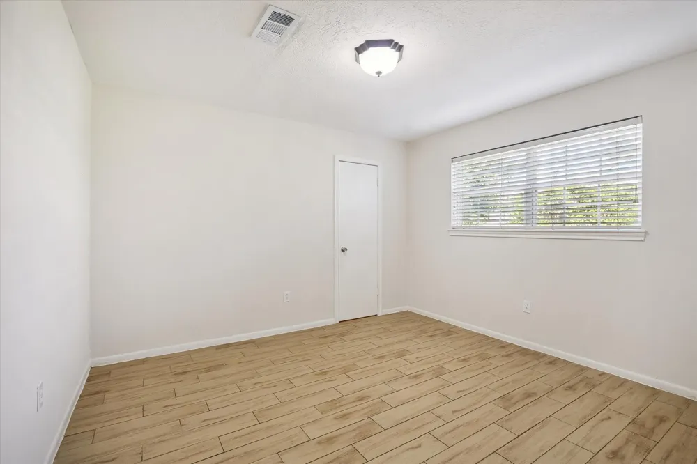 5942 Portal Drive Houston, TX 77096