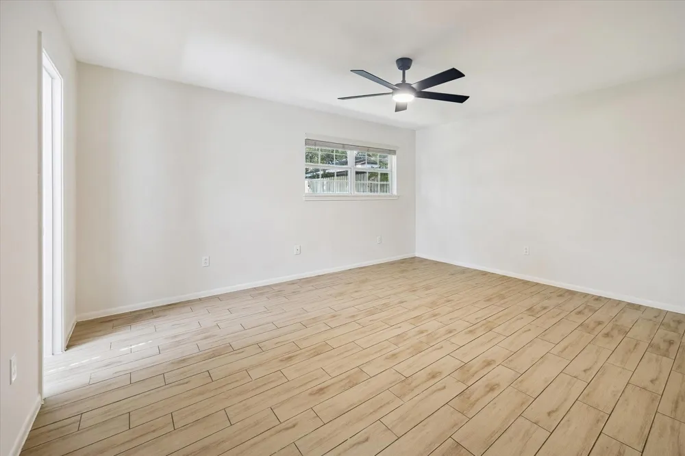 5942 Portal Drive Houston, TX 77096