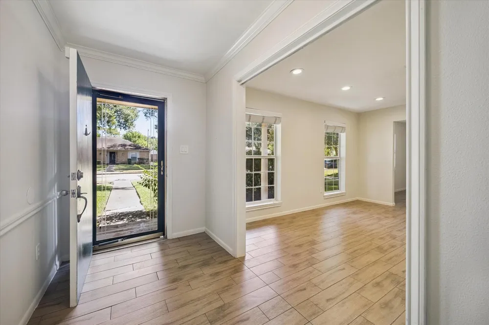 5942 Portal Drive Houston, TX 77096