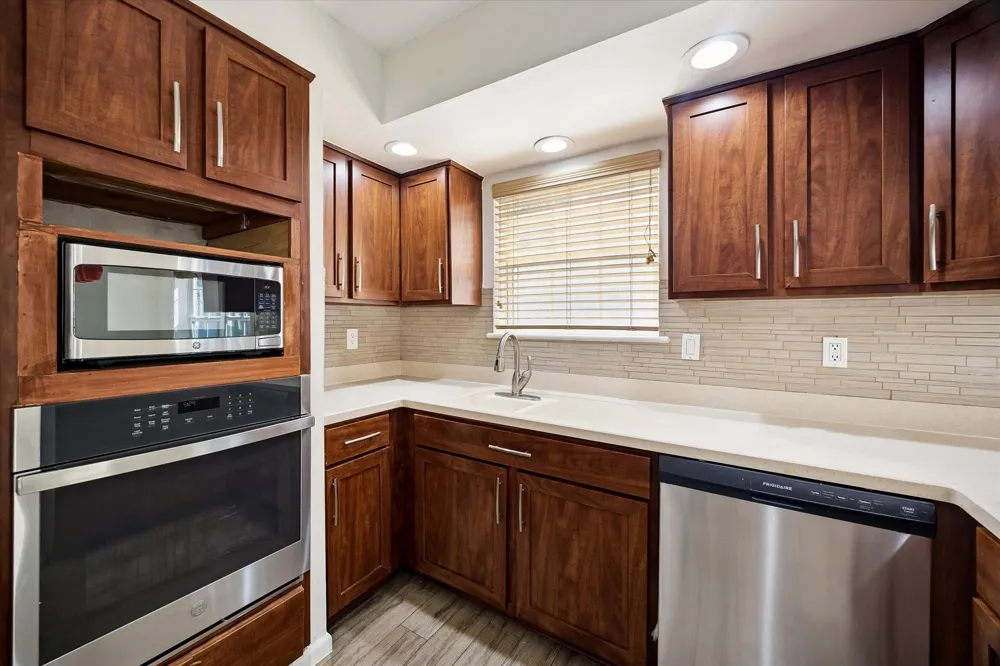 5942 Portal Drive Houston, TX 77096