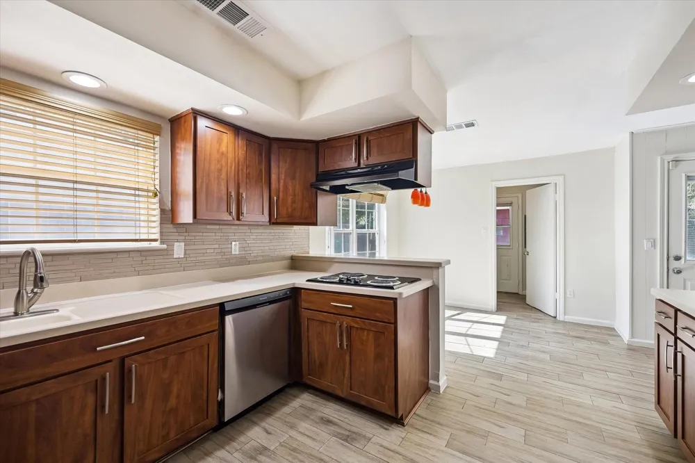 5942 Portal Drive Houston, TX 77096