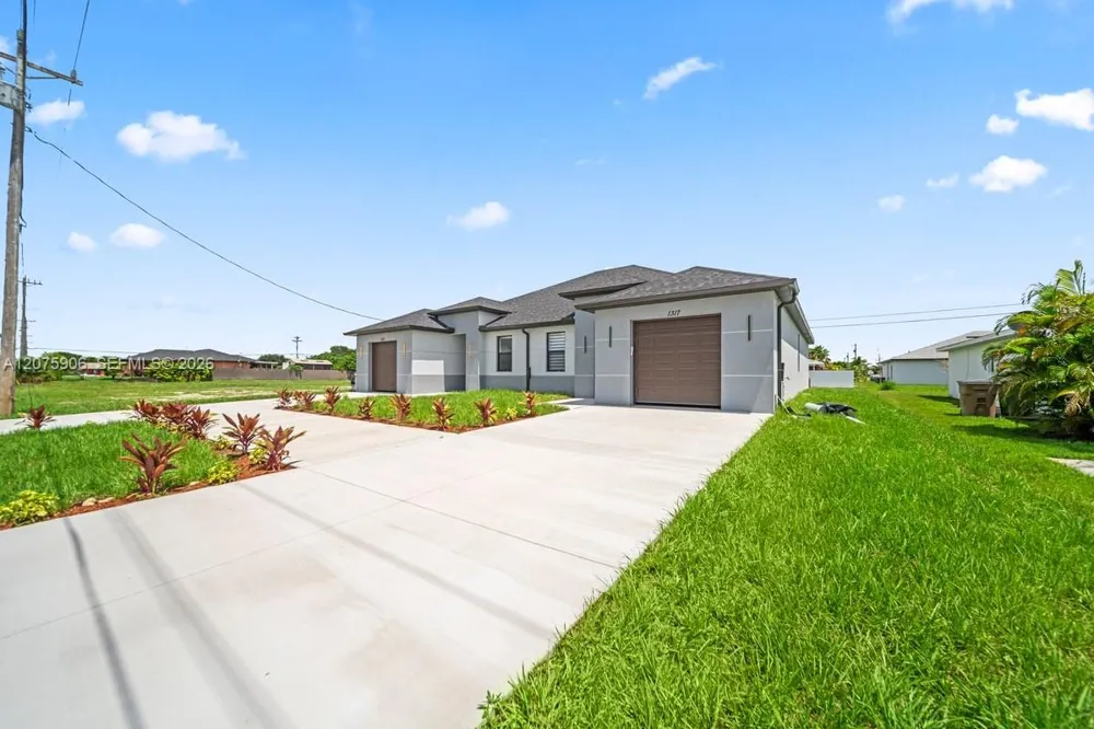 1336 Diplomat Pkwy E Cape Coral, FL 33909