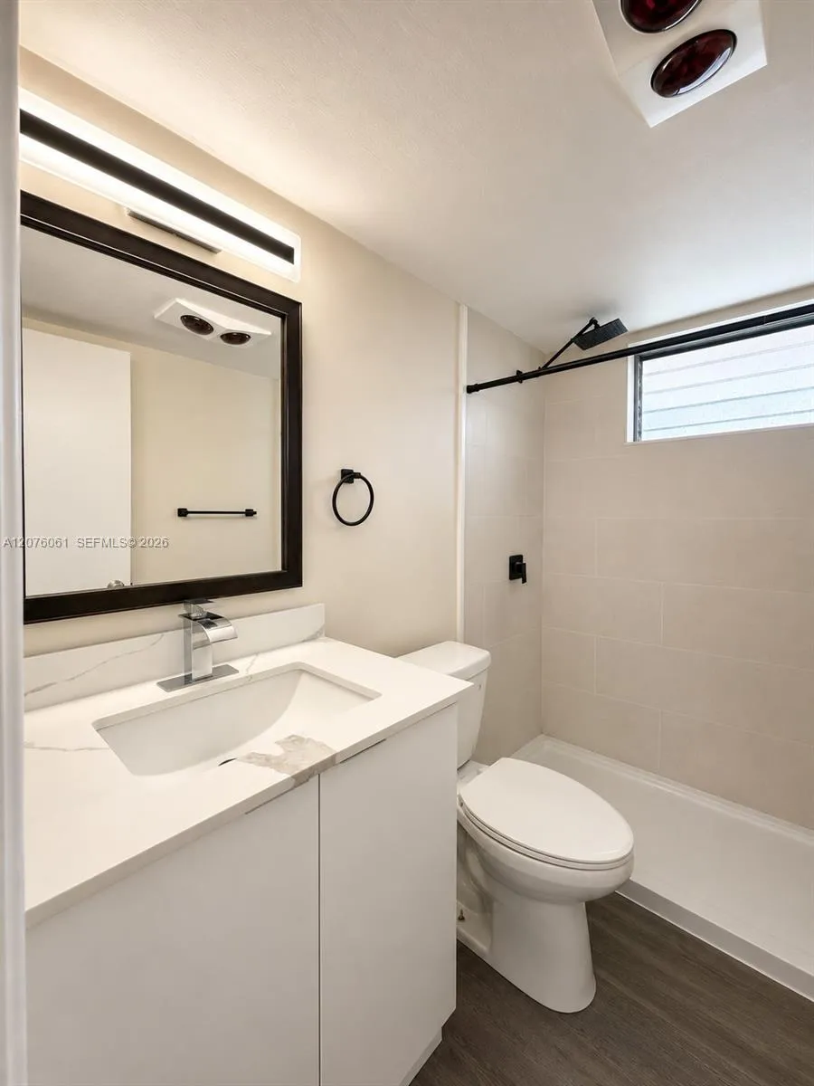 1711 NE 56th St #5 Fort Lauderdale, FL 33334