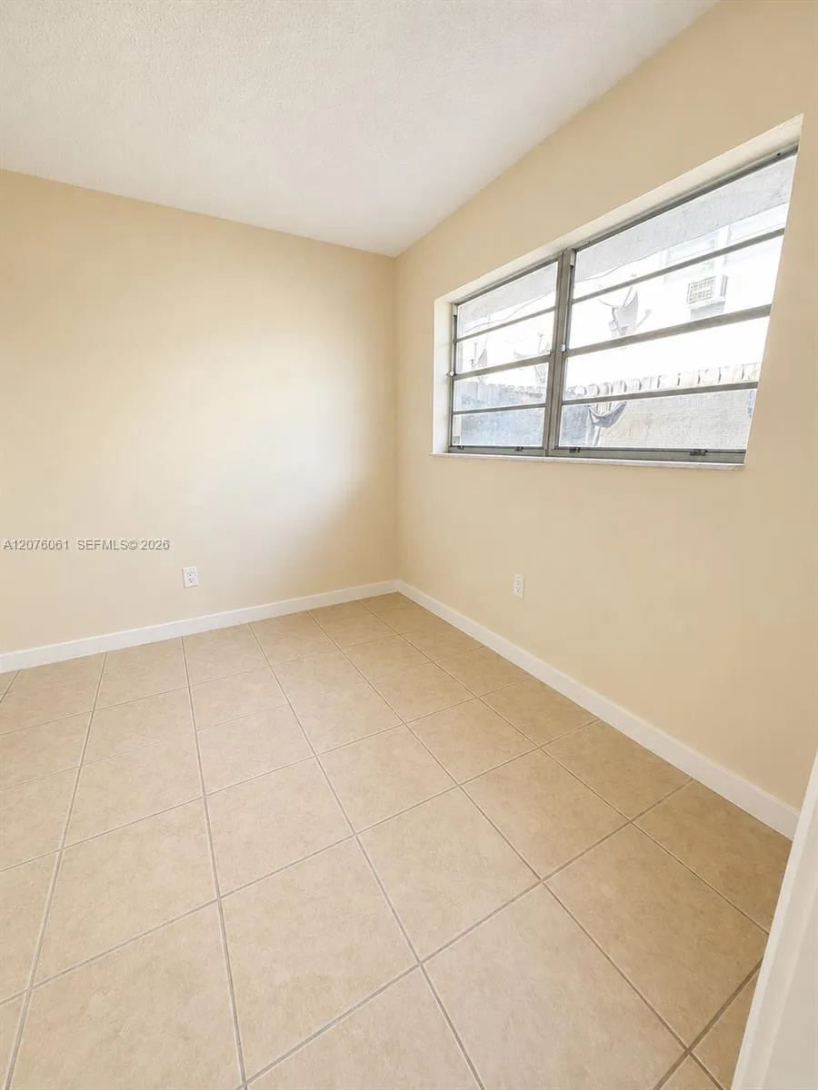 1711 NE 56th St #5 Fort Lauderdale, FL 33334