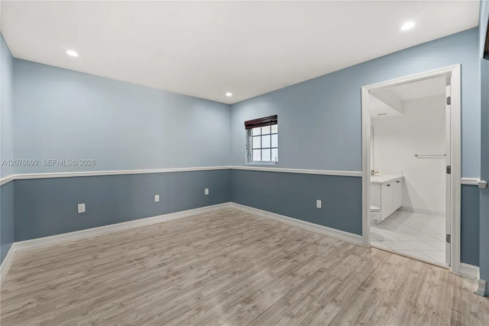 3110 NE 210th Ter Aventura, FL 33180