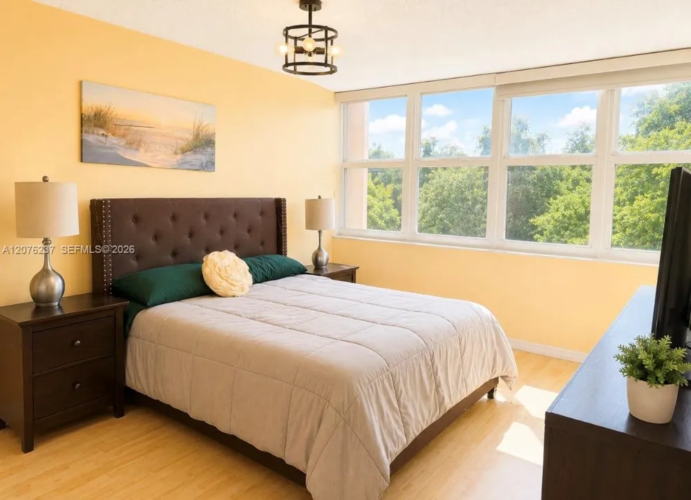 1100 Saint Charles Pl #504 Pembroke Pines, FL 33026