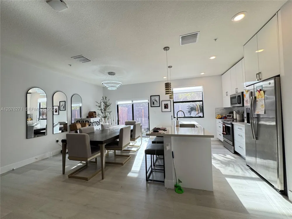 10413 NW 82nd St #3 Doral, FL 33178