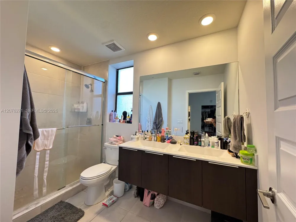 10413 NW 82nd St #3 Doral, FL 33178