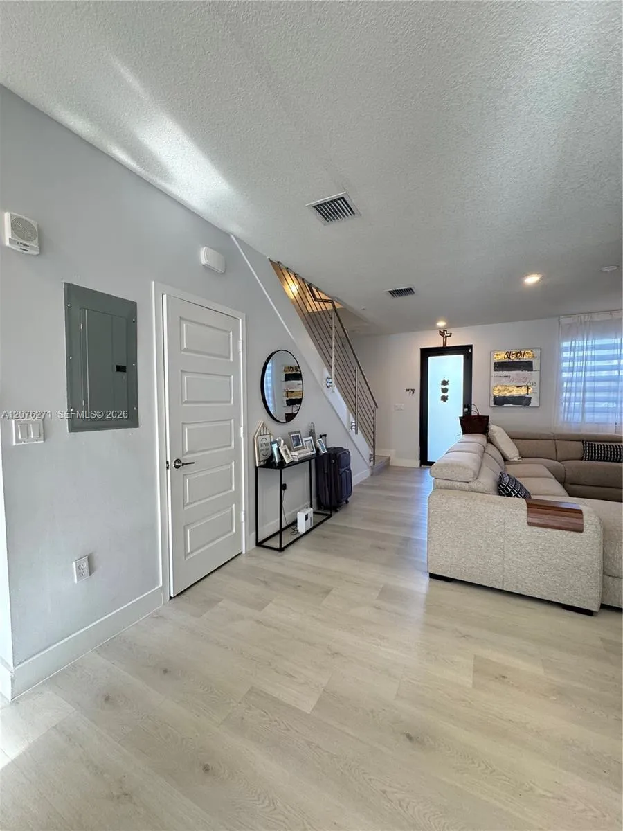 10413 NW 82nd St #3 Doral, FL 33178
