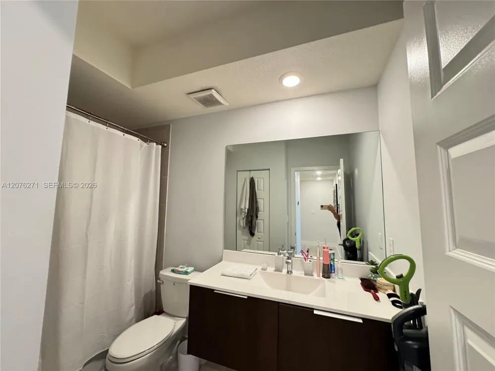 10413 NW 82nd St #3 Doral, FL 33178