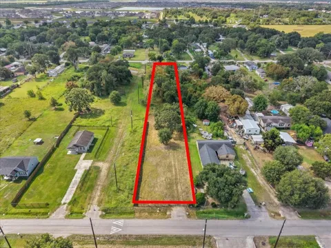 542 Pine Street