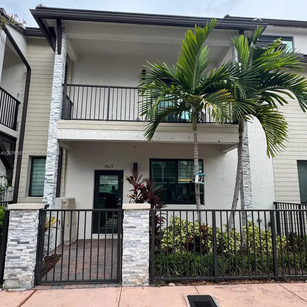 4619 NW 84th Ave Doral, FL 33166