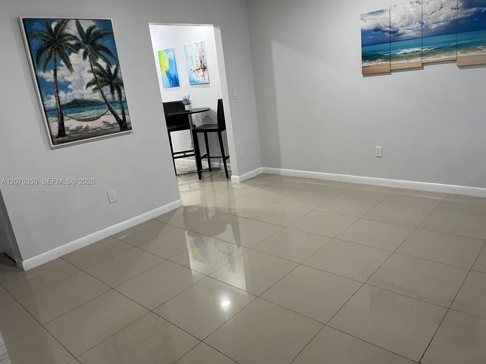 1723 Wiley St #XX Hollywood, FL 33020