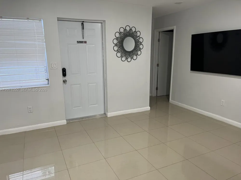 1723 Wiley St #XX Hollywood, FL 33020