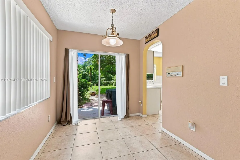 15822 SW 16th Ct Pembroke Pines, FL 33027