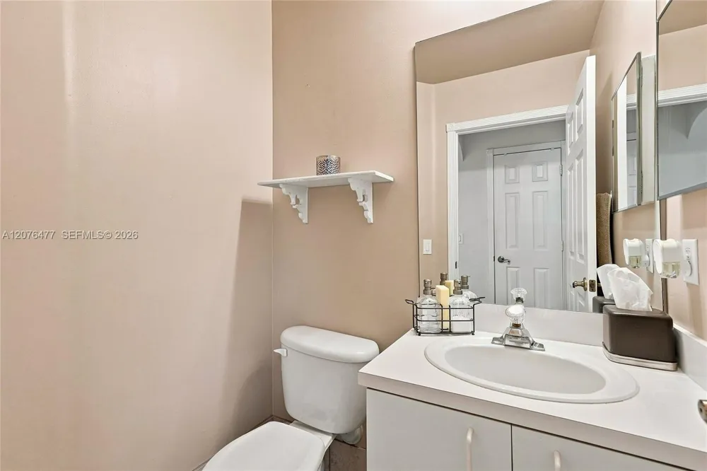 15822 SW 16th Ct Pembroke Pines, FL 33027