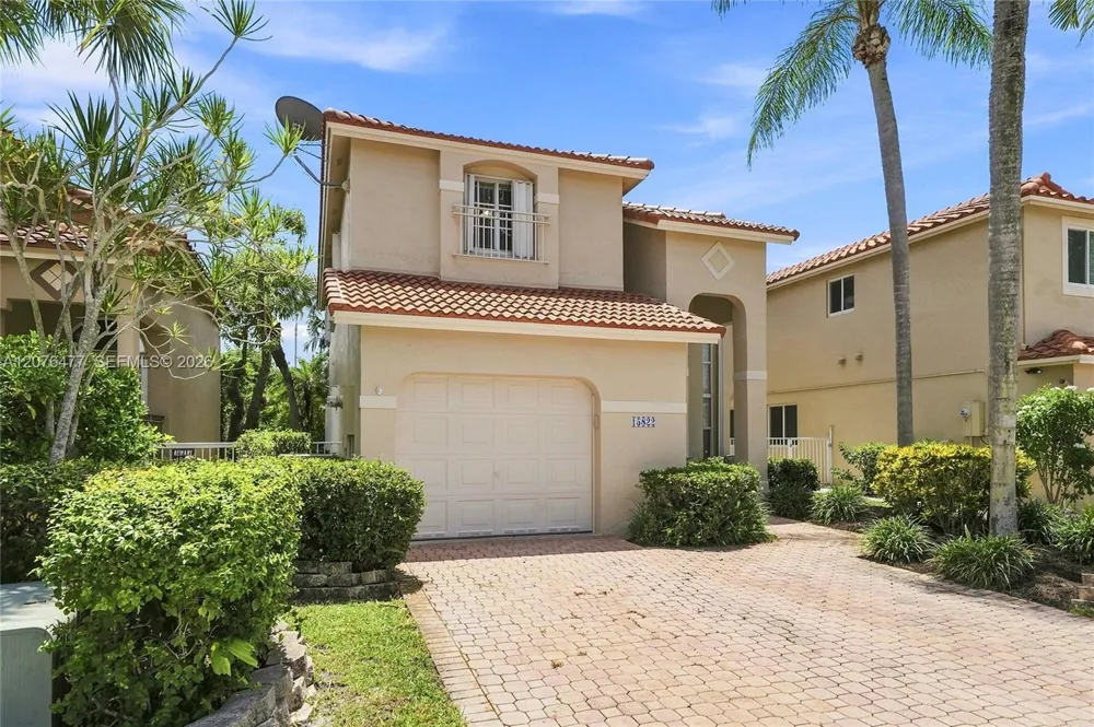 15822 SW 16th Ct Pembroke Pines, FL 33027