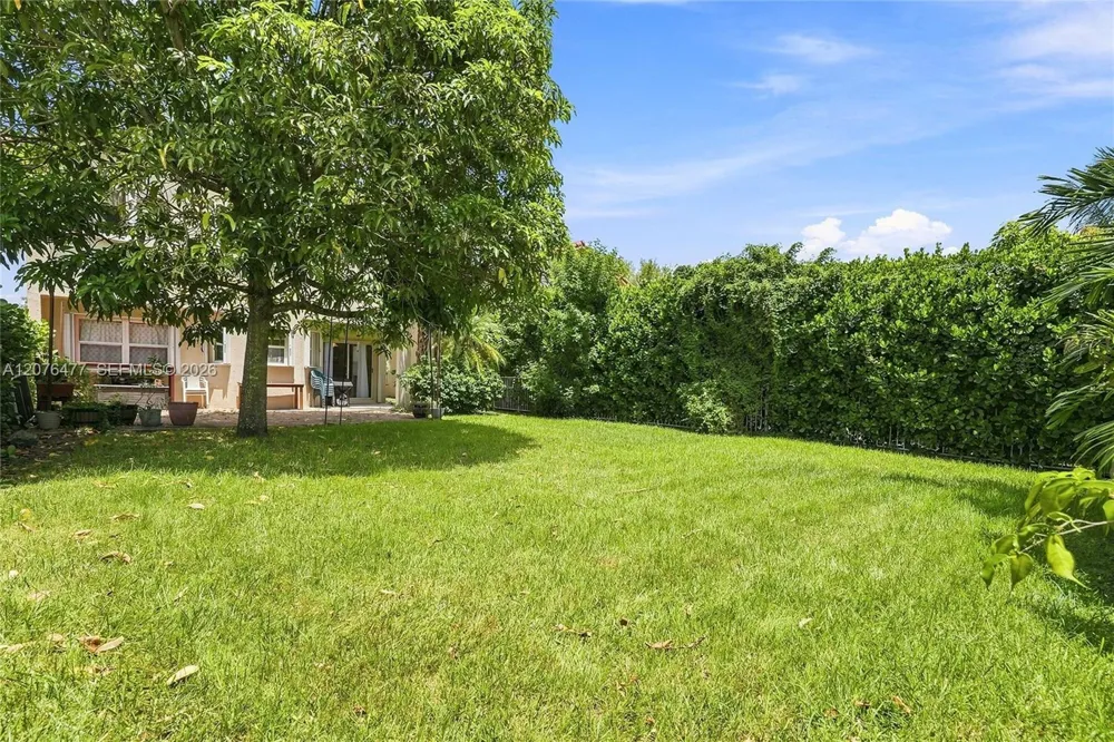 15822 SW 16th Ct Pembroke Pines, FL 33027
