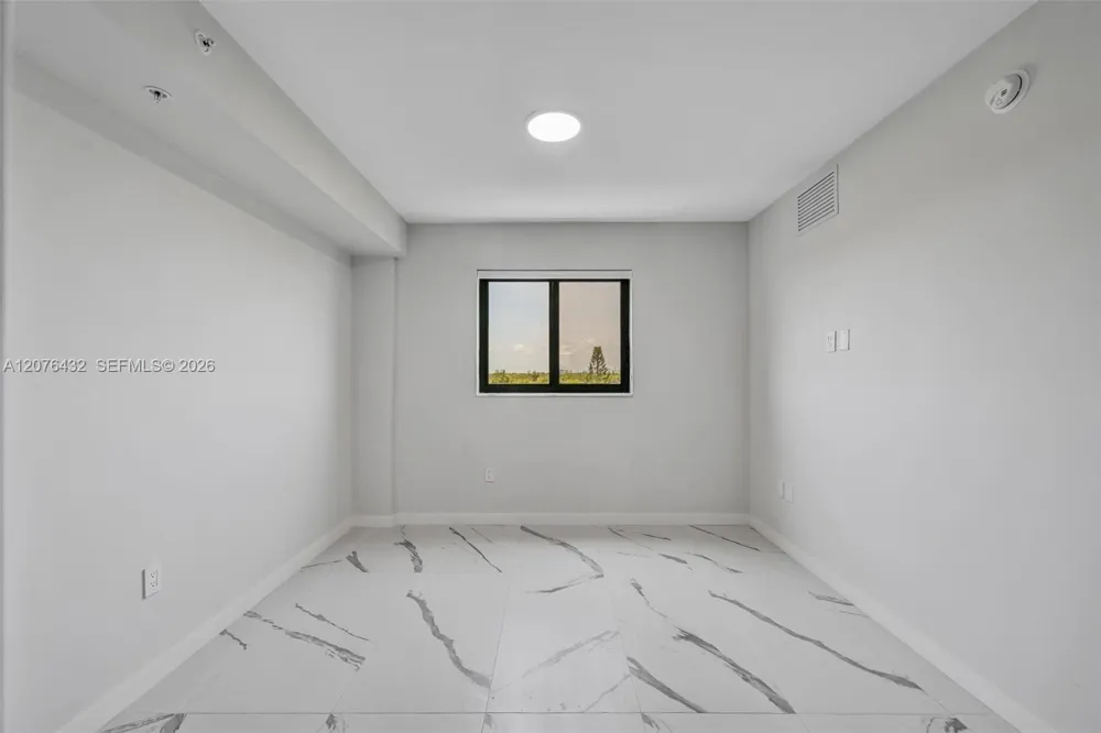 840 NE 130th St #508 North Miami, FL 33161