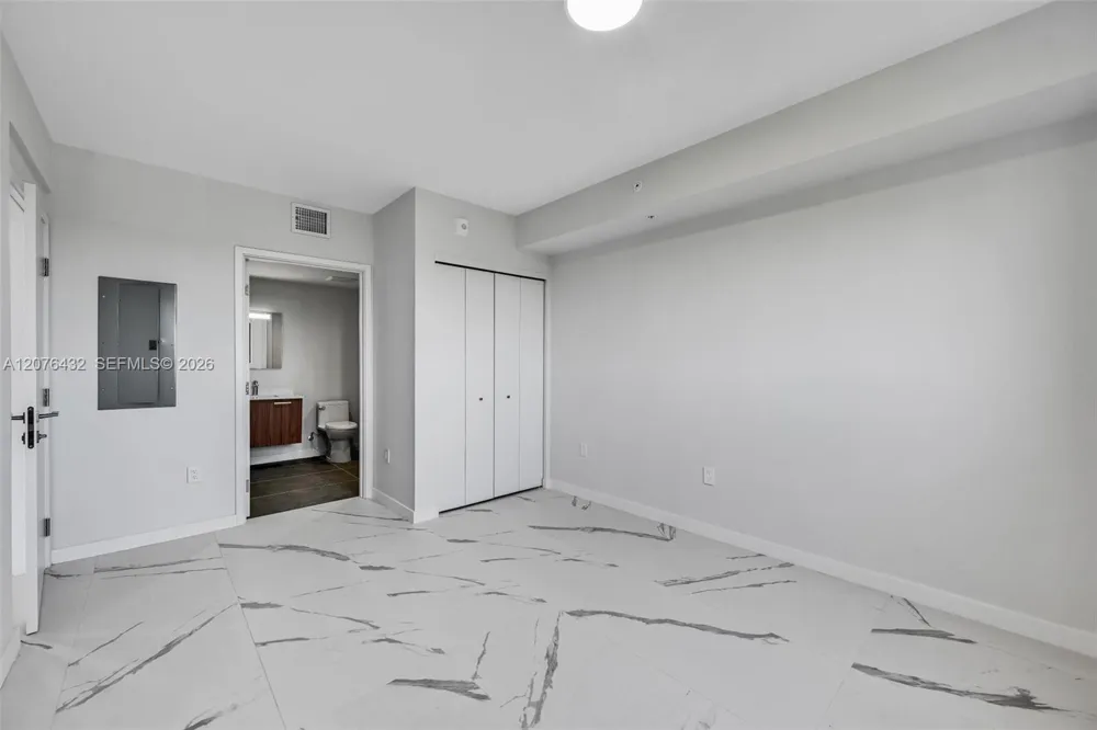 840 NE 130th St #508 North Miami, FL 33161