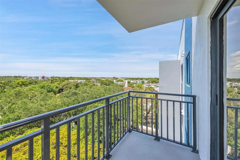 840 NE 130th St #508 North Miami, FL 33161