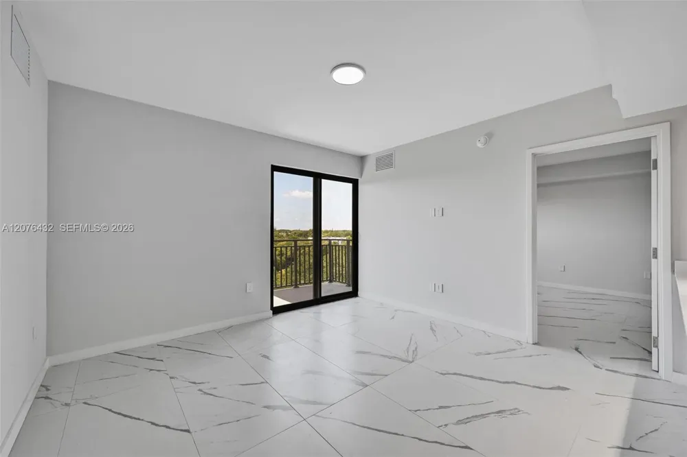 840 NE 130th St #508 North Miami, FL 33161