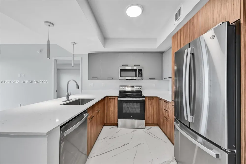 840 NE 130th St #508 North Miami, FL 33161