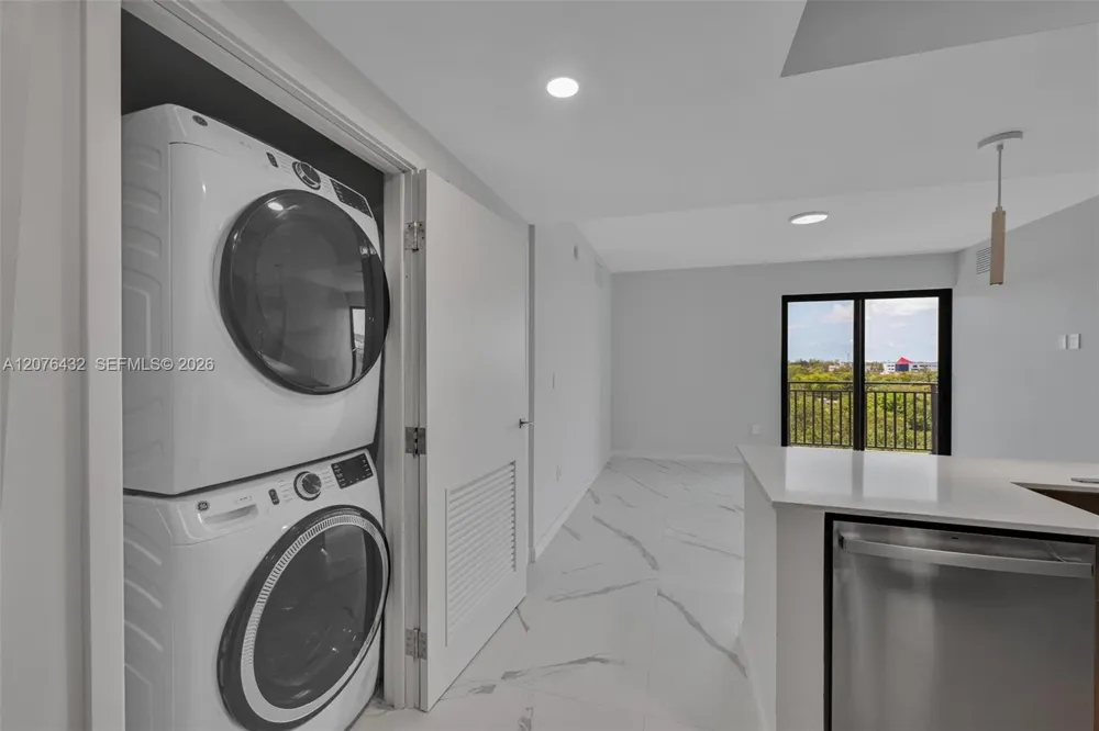 840 NE 130th St #508 North Miami, FL 33161