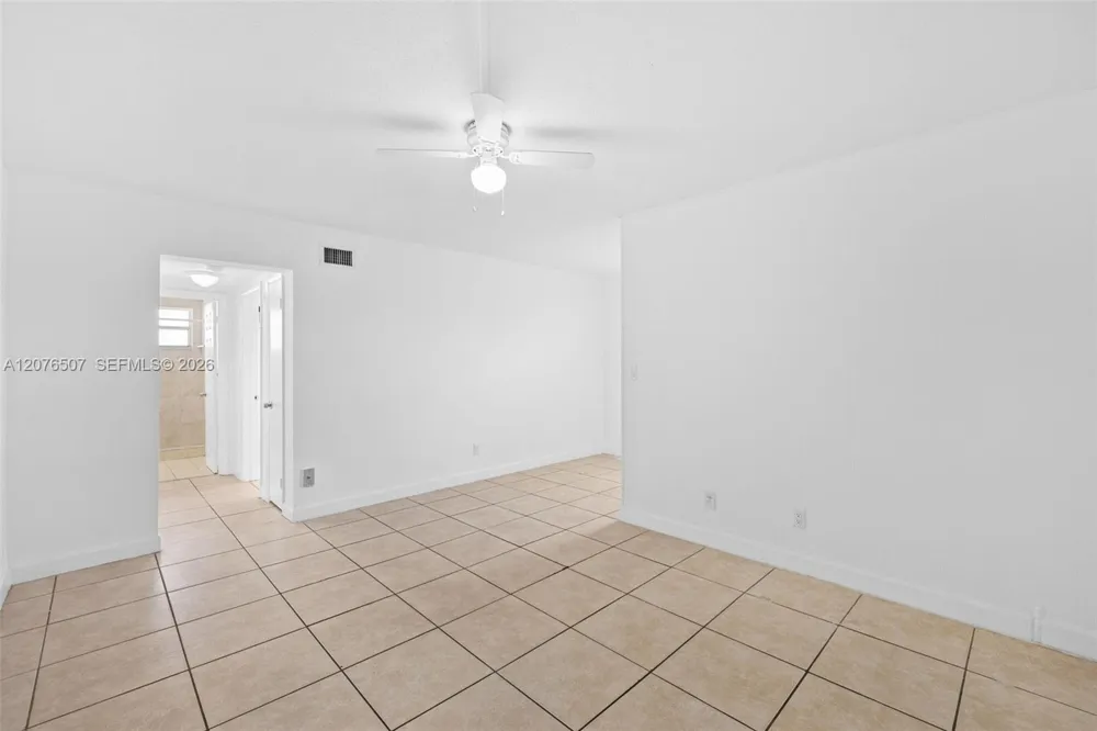 2799 E 4th Ave #10 Hialeah, FL 33013