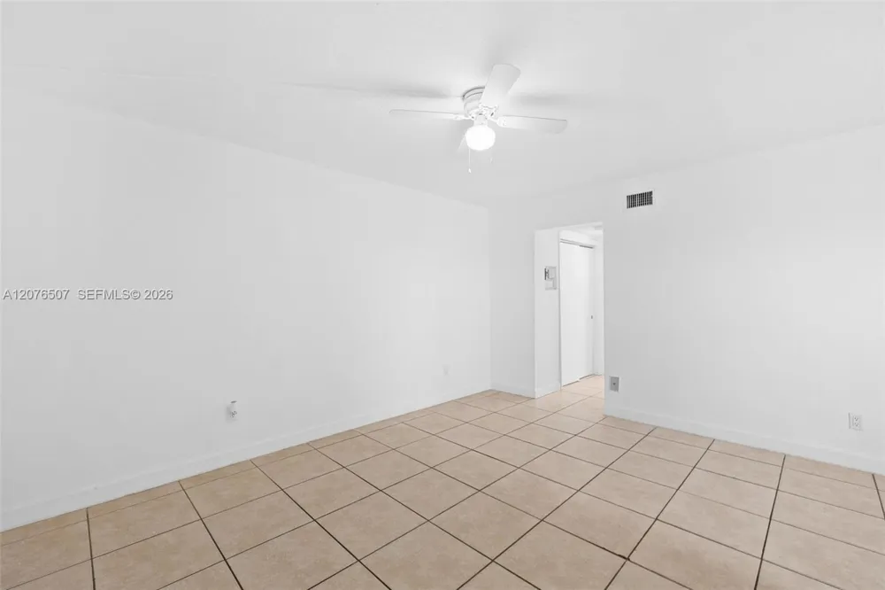 2799 E 4th Ave #10 Hialeah, FL 33013