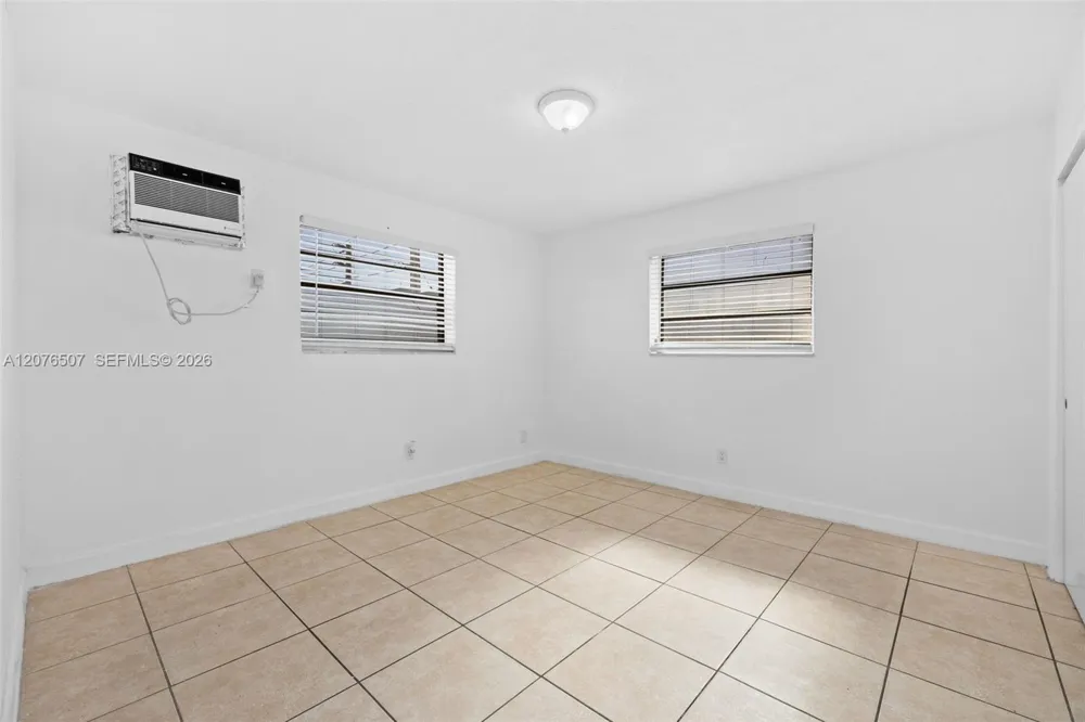 2799 E 4th Ave #10 Hialeah, FL 33013
