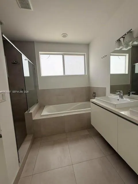 Address Not Shown Doral, FL 33178