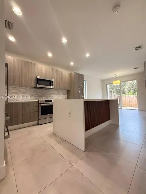 Address Not Shown Doral, FL 33178