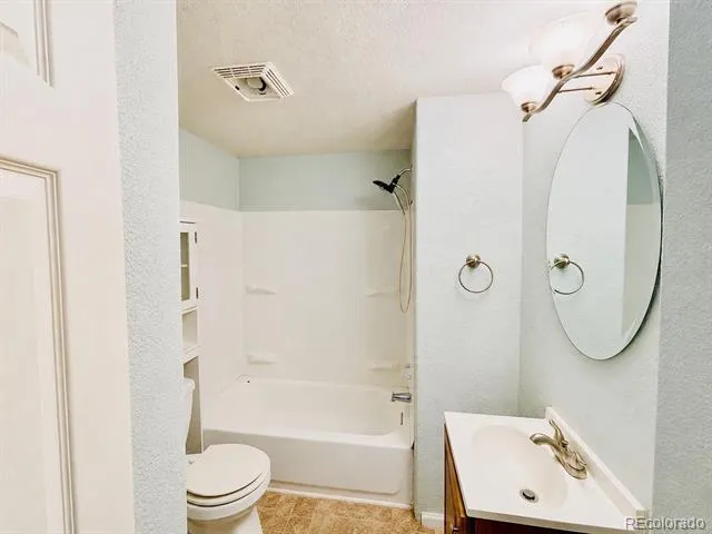 4630 Zion Drive Greeley, CO 80634