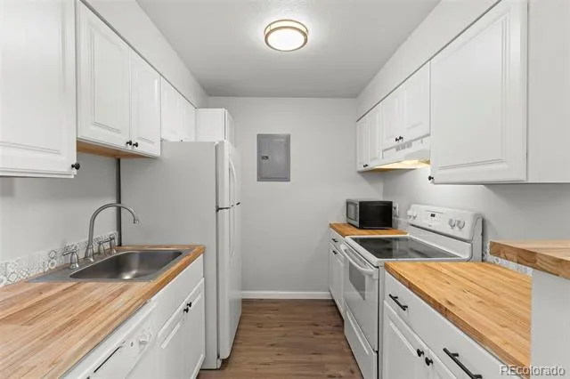 381 S Ames Street #F305 Lakewood, CO 80226