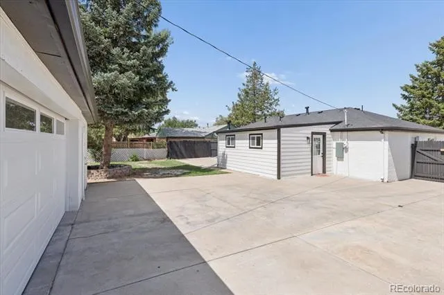 13584 E 7th Avenue Aurora, CO 80011