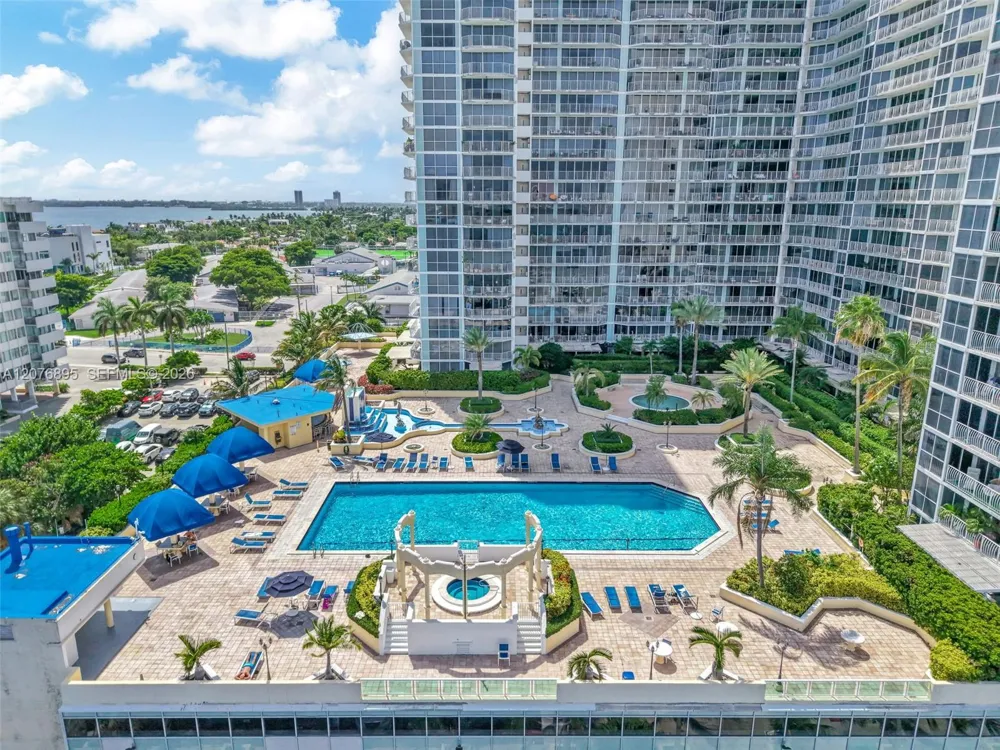 7601 E Treasure Dr #1419 North Bay Village, FL 33141