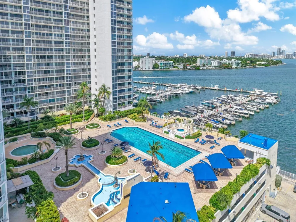 7601 E Treasure Dr #1419 North Bay Village, FL 33141